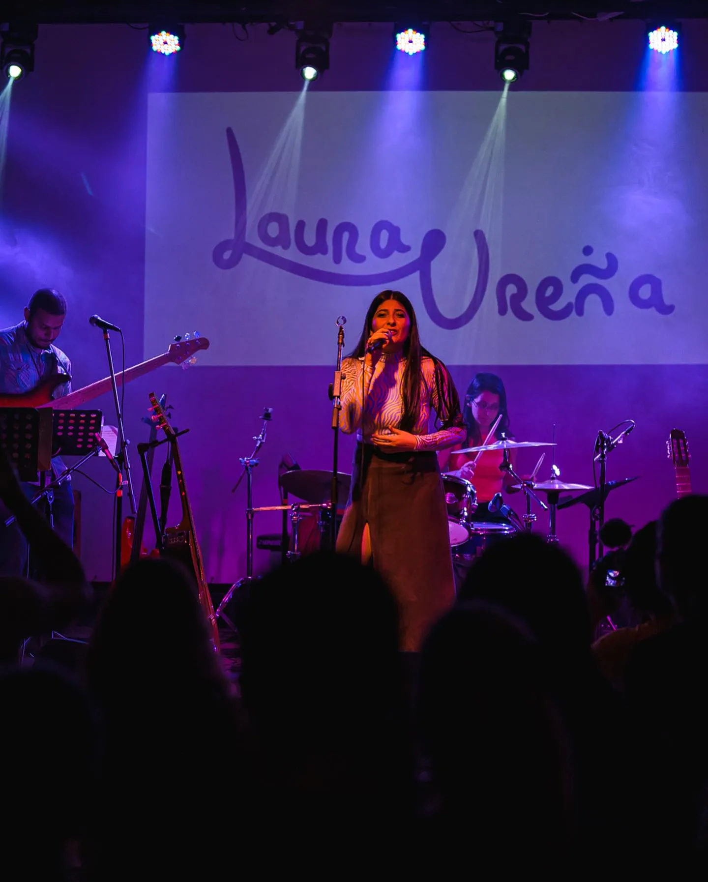 Laura Ureña - festival Nueva Ola Folk 2023 - enotar.io